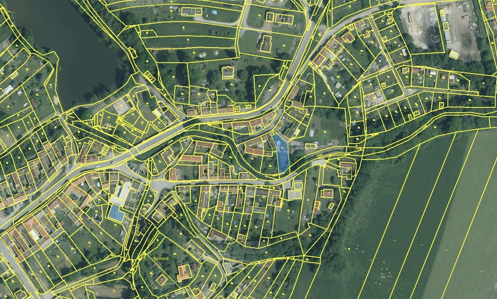 Prodej stavebního pozemku 610 m² – fotografie 3