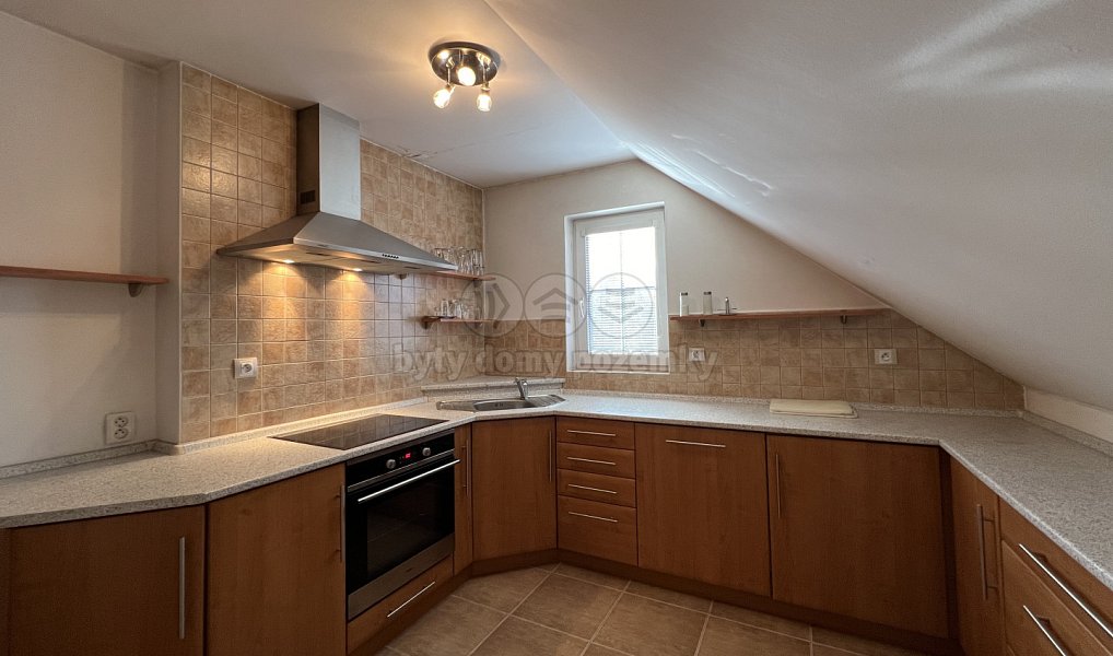 Prodej domu 235 m² s pozemkem 1 782 m², Orlová – náhled fotky 26
