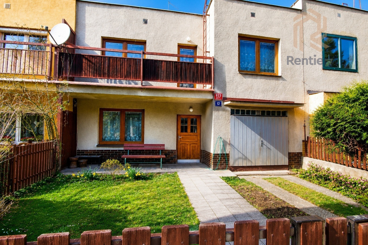 Prodej domu 256 m² s pozemkem 287 m² – fotografie 2