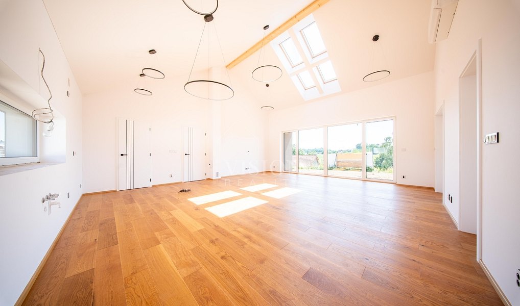 Prodej domu 147 m² s pozemkem 1 304 m², Týnec nad Sázavou – náhled fotky 2