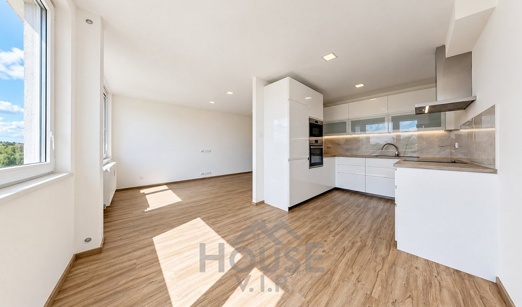 Prodej bytu 3+1 69 m², Kladno – náhled fotky 2