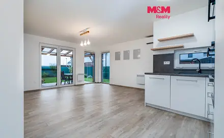 Prodej bytu 3+kk 81 m², Smiřice - Rodov, okres Hradec Králové