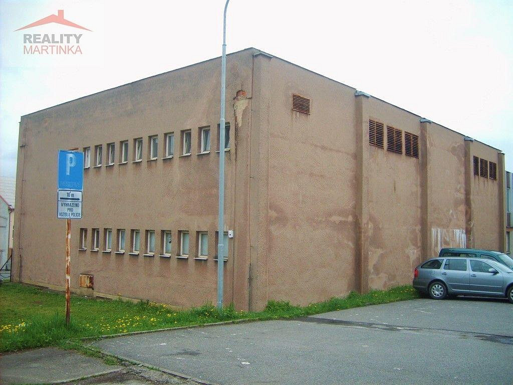 Pronájem výrobních prostor 1 300 m² — photo 2