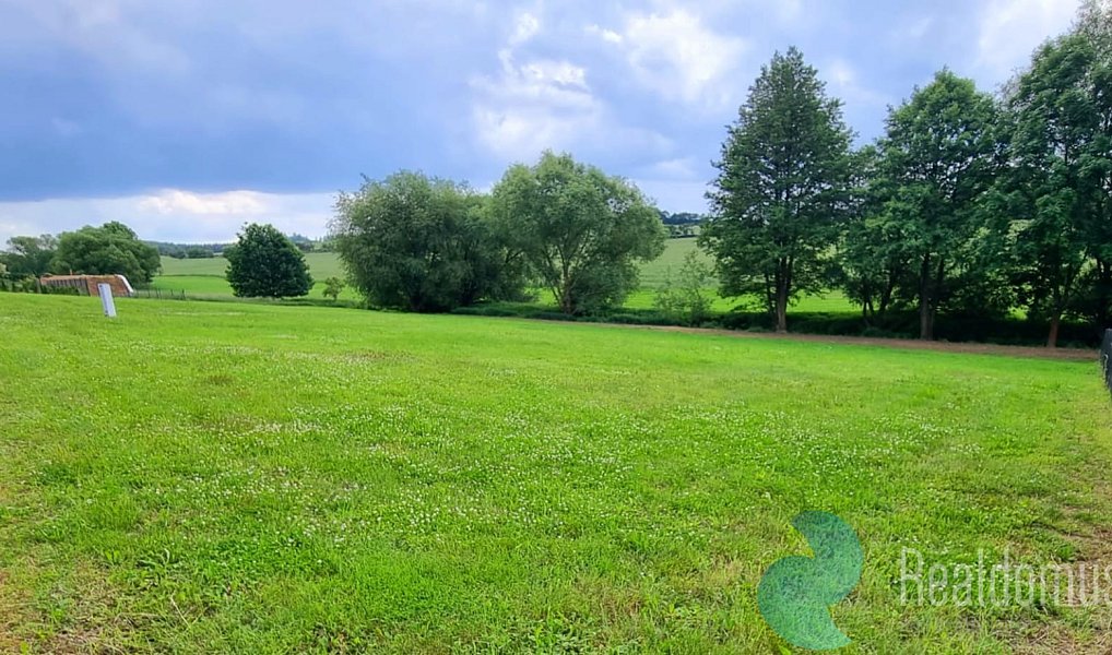 Prodej stavebního pozemku 1 892 m², Struhařov – náhled fotky 3
