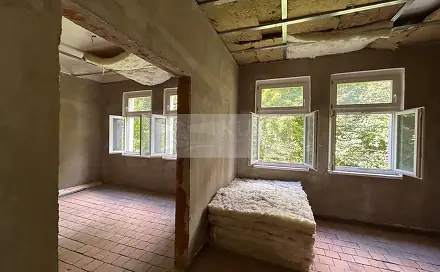 Prodej exkluzivního podkrovního prostoru v srdci lázeňské zóny Karlových Varů, Sadová, Karlovy Vary