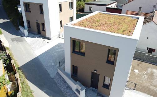 Prodej domu 81 m² s pozemkem 202 m², Na Roudné, Plzeň - Severní Předměstí