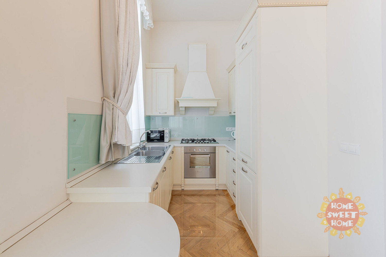 Pronájem bytu 3+kk 110 m² – fotografie 3