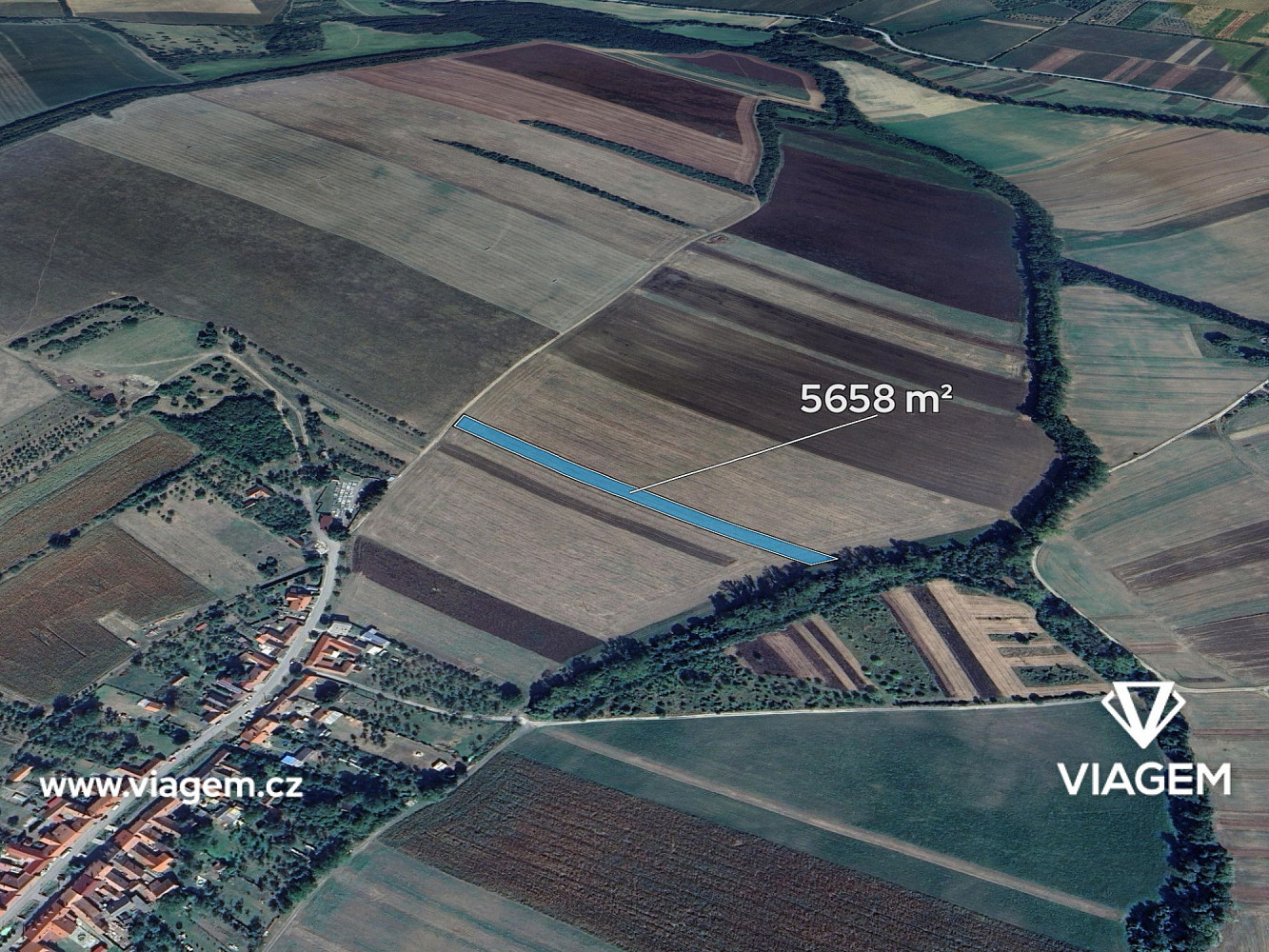 Prodej pole 2 121 m²