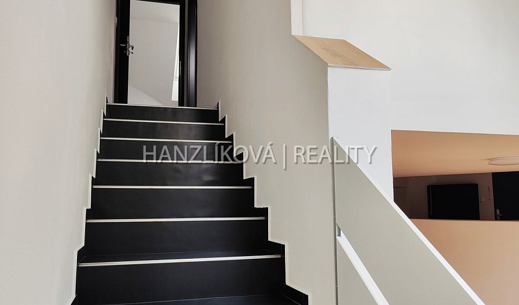 Pronájem bytu 3+kk 105 m², České Budějovice – náhled fotky 11