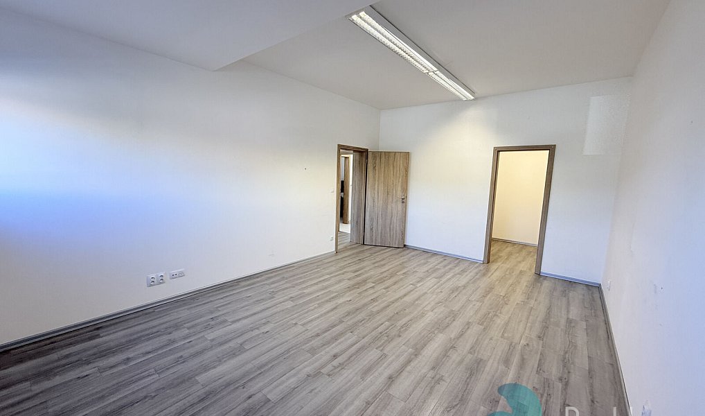 Pronájem kanceláře 72 m², Český Krumlov – náhled fotky 5