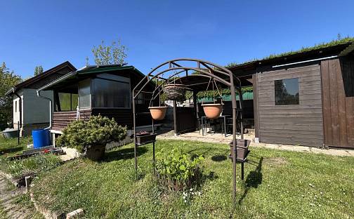 Prodej chaty/chalupy 16 m² s pozemkem 439 m², U Studánky, Kralupy nad Vltavou - Mikovice, okres Mělník
