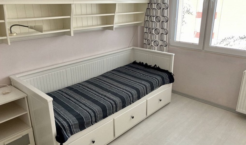 Pronájem bytu 1+kk 24 m², Třeboň – náhled fotky 4