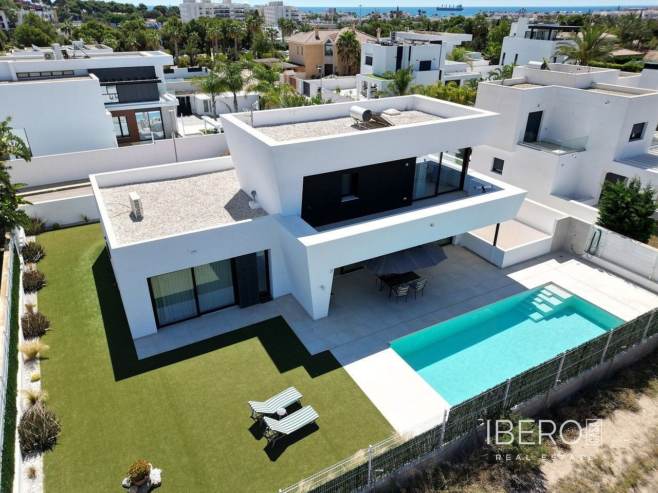 Prodej domu 267 m² s pozemkem 663 m²