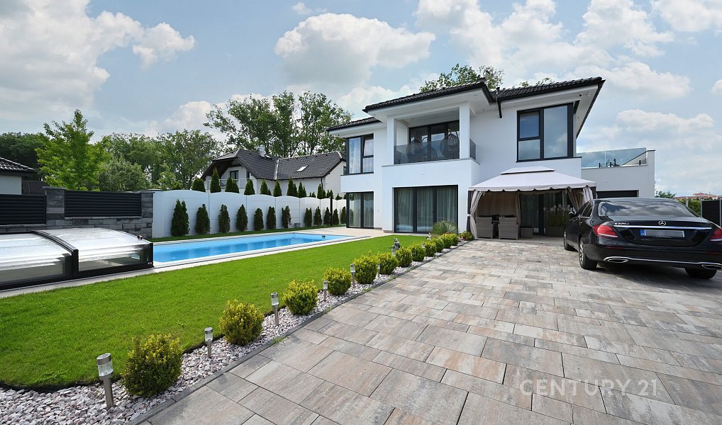 Prodej domu 243 m² s pozemkem 850 m², Květnice – náhled fotky 27