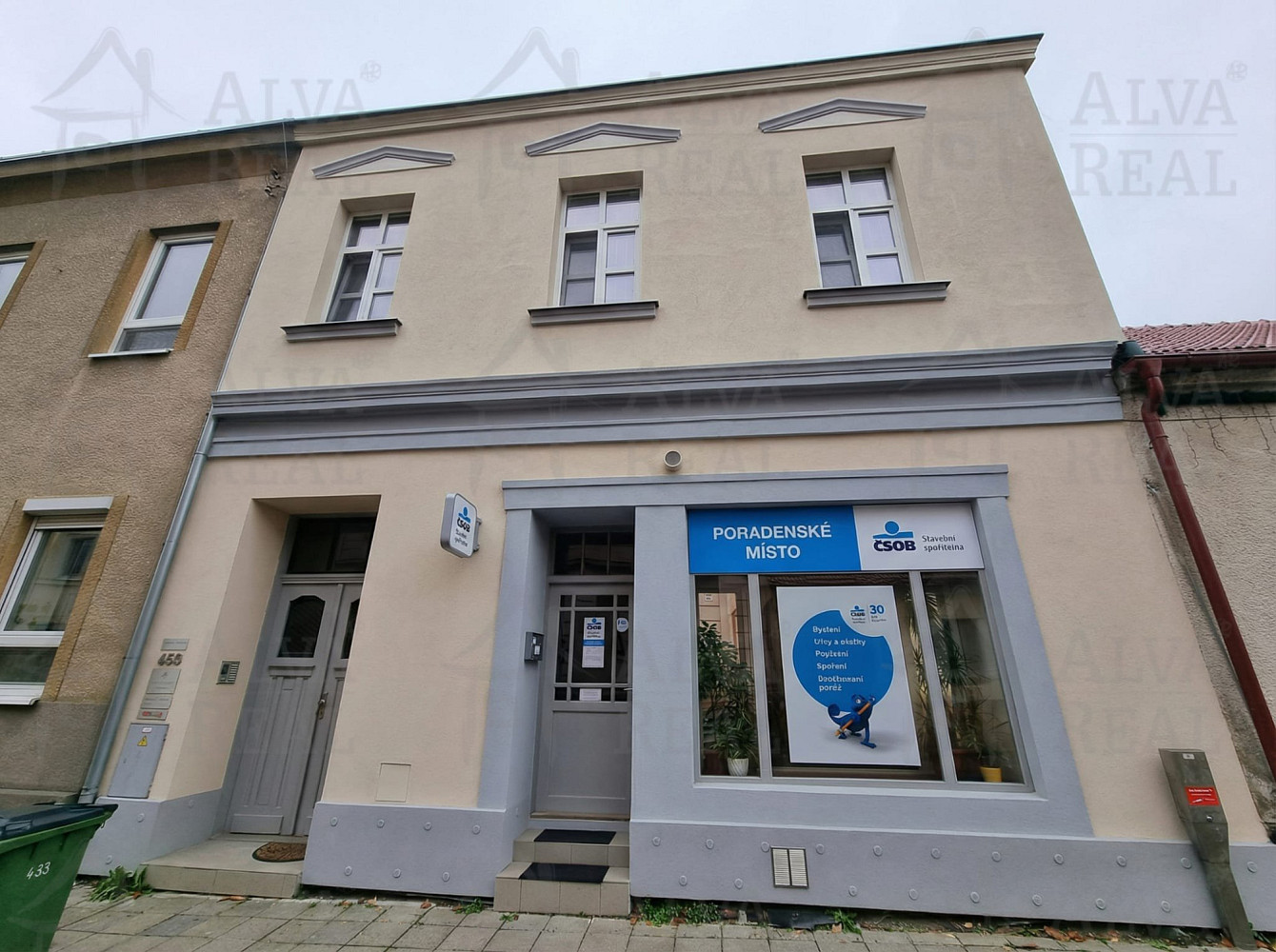 Pronájem obchodních prostor 145 m²