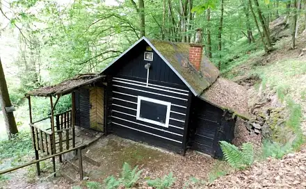 Prodej chaty/chalupy 32 m² s pozemkem 32 m², Senohraby, okres Praha-východ