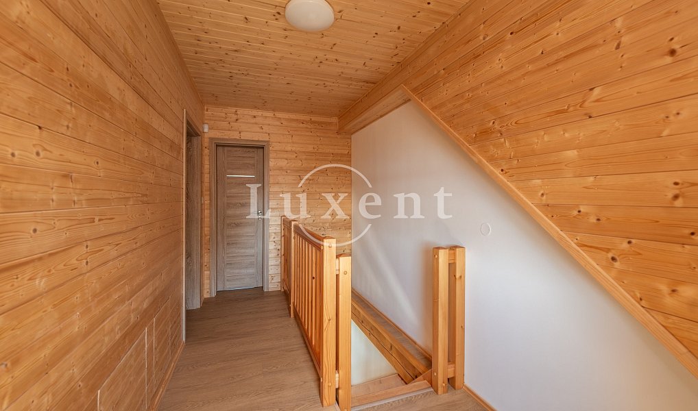 Prodej domu 186 m² s pozemkem 1 808 m², Horní Planá – náhled fotky 19