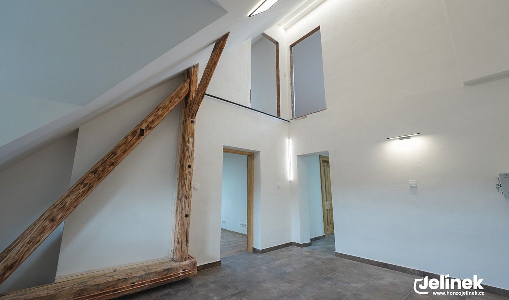 Prodej bytu 4+1 117 m², Polička – náhled fotky 13