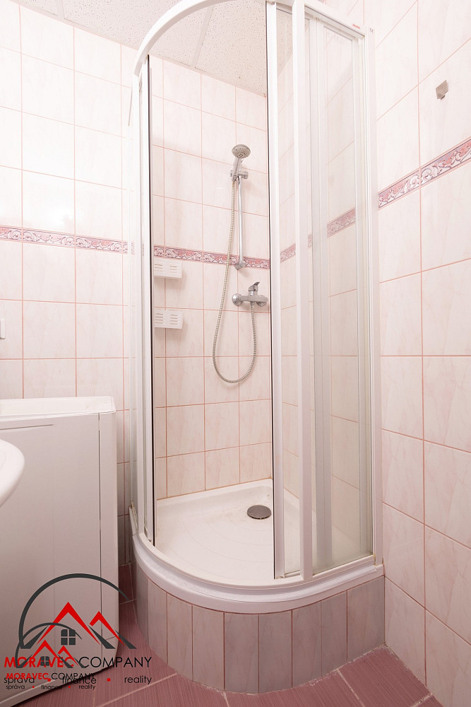 Pronájem bytu 3+1 72 m² – fotografie 4