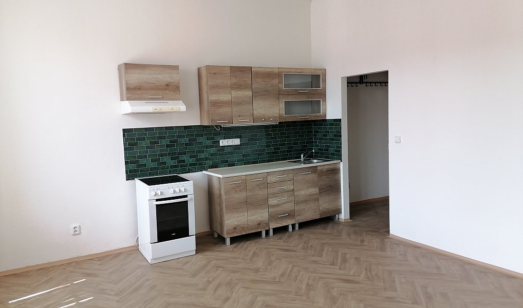 Pronájem bytu 1+1 66 m², Kladno – náhled fotky 2