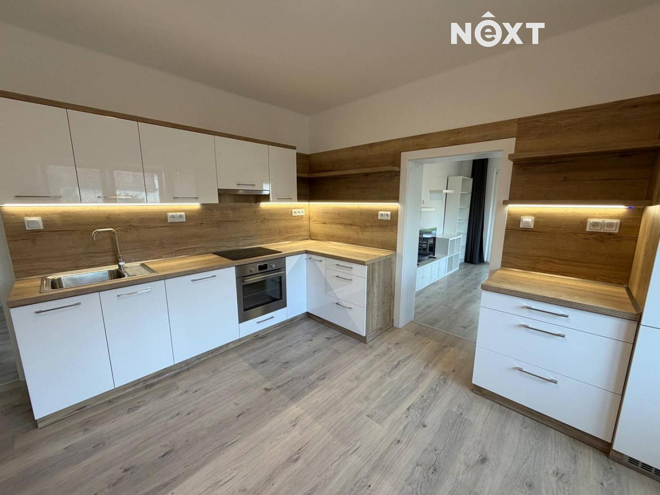 Pronájem domu 180 m² s pozemkem 1 583 m²