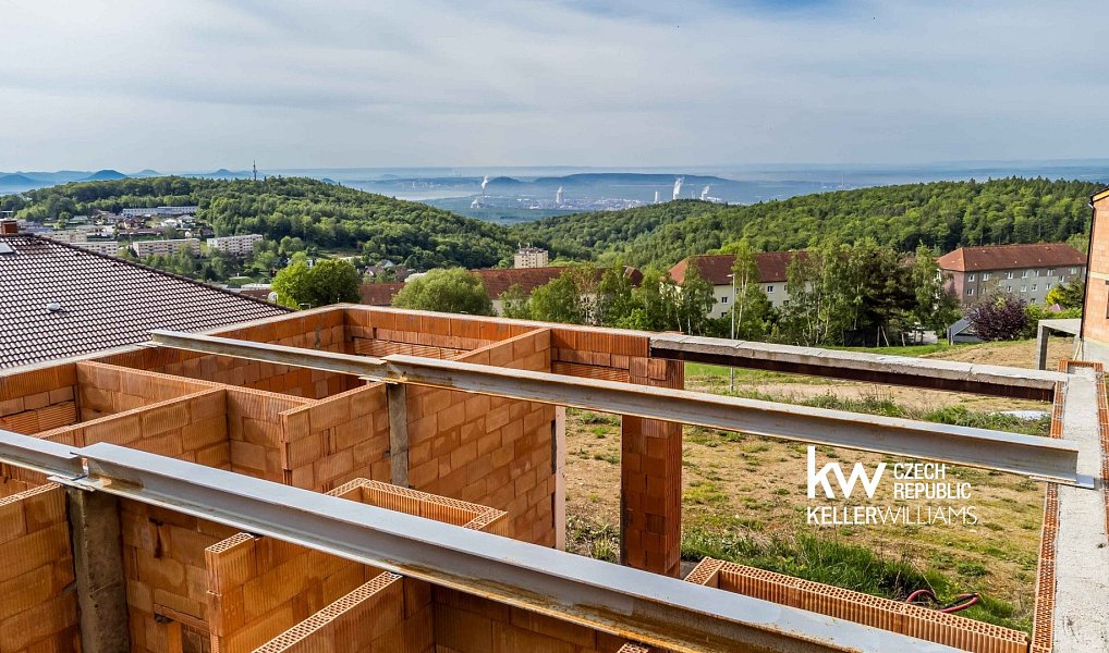 Prodej stavebního pozemku 1 731 m², Meziboří – náhled fotky 3