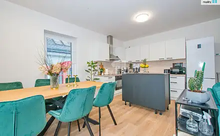 Pronájem bytu 3+kk 94 m²