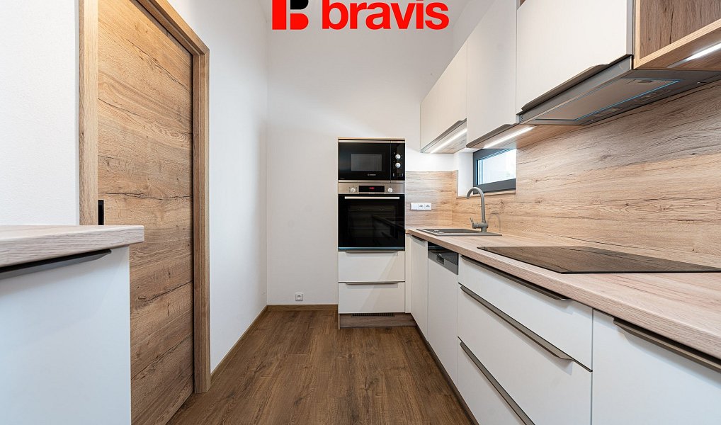 Pronájem domu 230 m² s pozemkem 414 m², Brno – náhled fotky 29