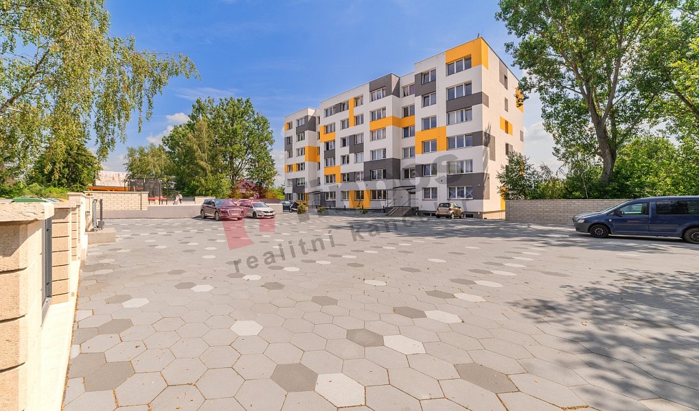 Pronájem bytu 4+kk 117 m², Bruntál – náhled fotky 6