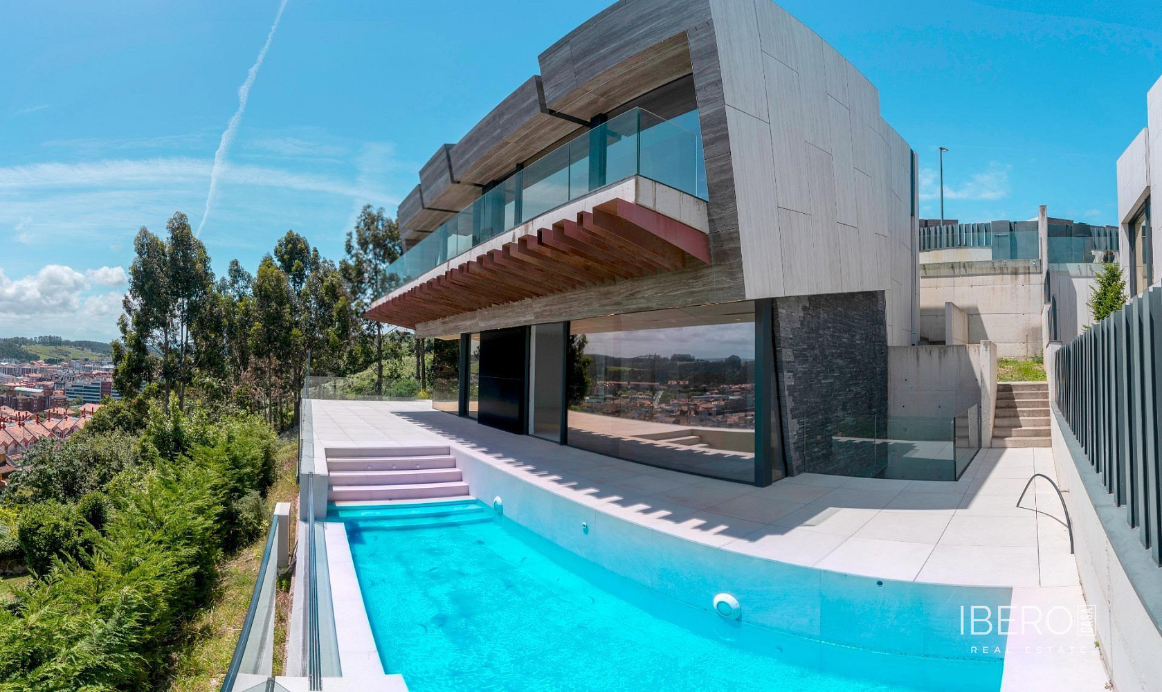 Prodej domu 571 m² s pozemkem 571 m²