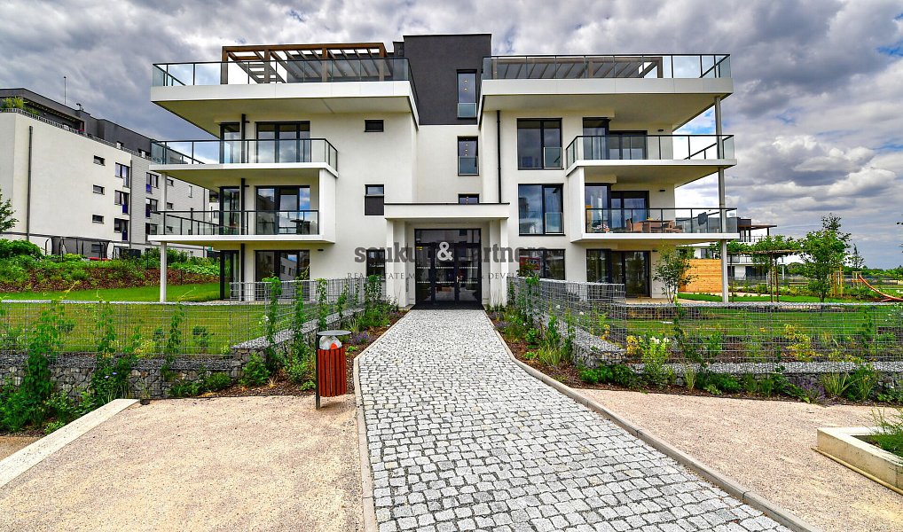 Pronájem bytu 3+kk 117 m², Praha – náhled fotky 14