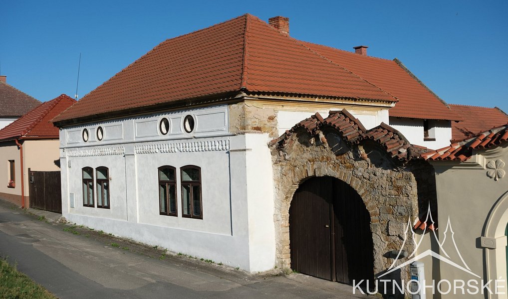 Prodej domu 414 m² s pozemkem 1 000 m², Velenka – náhled fotky 4