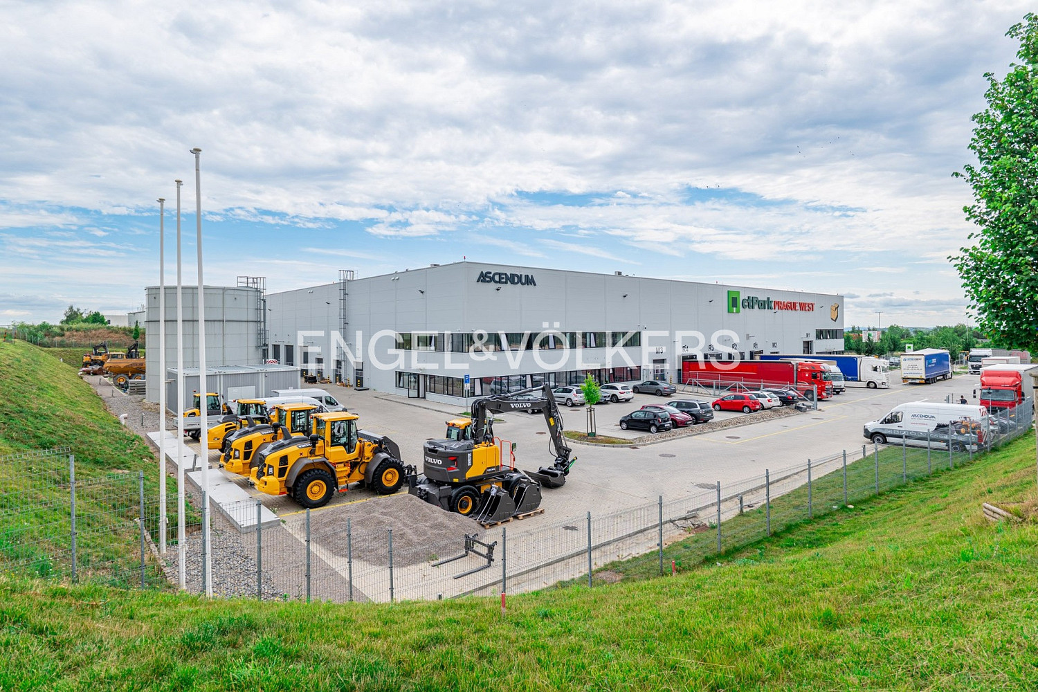 Pronájem skladovacích prostor 5 300 m² – fotografie 2