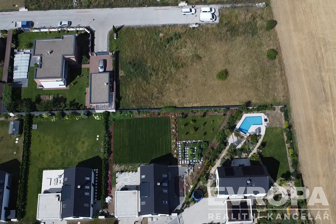 Prodej stavebního pozemku 791 m² – fotografie 4