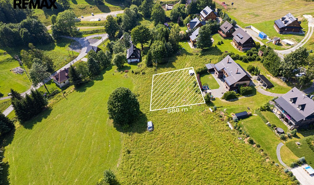 Prodej stavebního pozemku 888 m², Staré Město – náhled fotky 3
