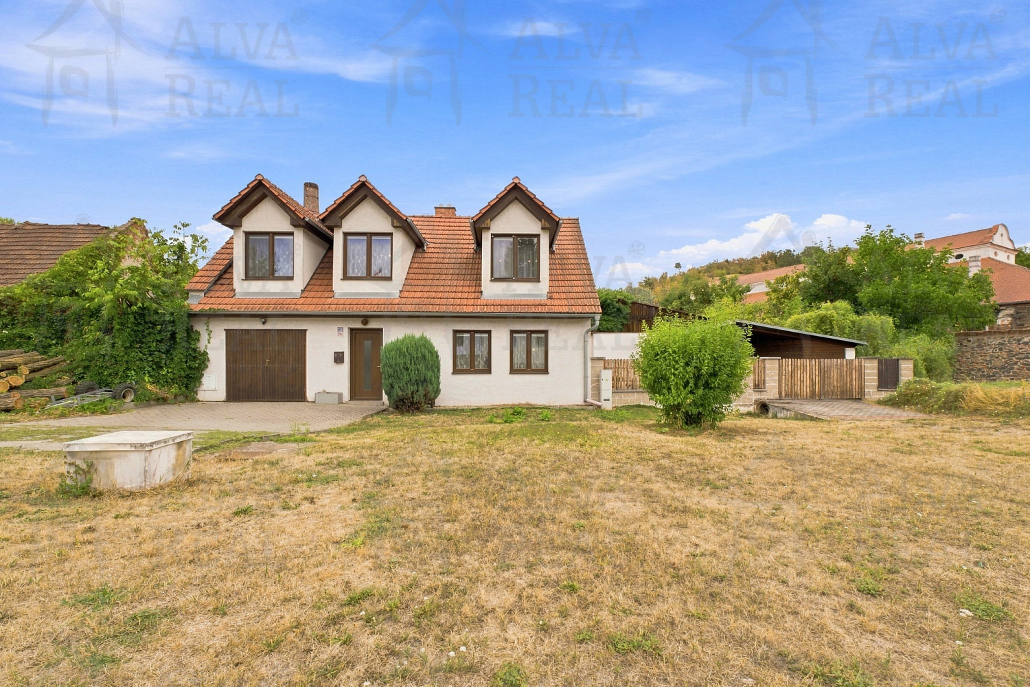 Prodej domu 141 m² s pozemkem 984 m² – fotografie 2