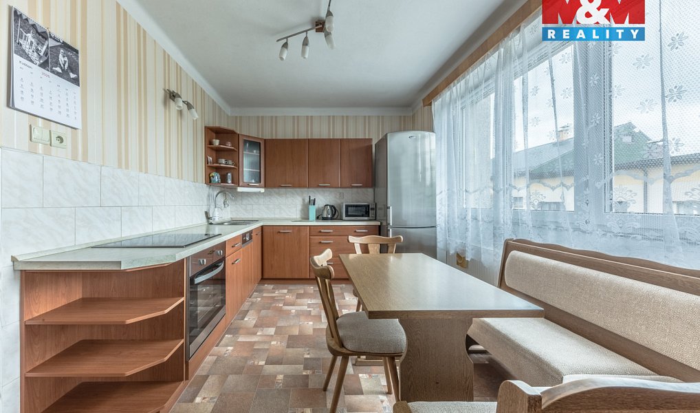 Prodej domu 270 m² s pozemkem 449 m², Benešov u Semil – náhled fotky 2