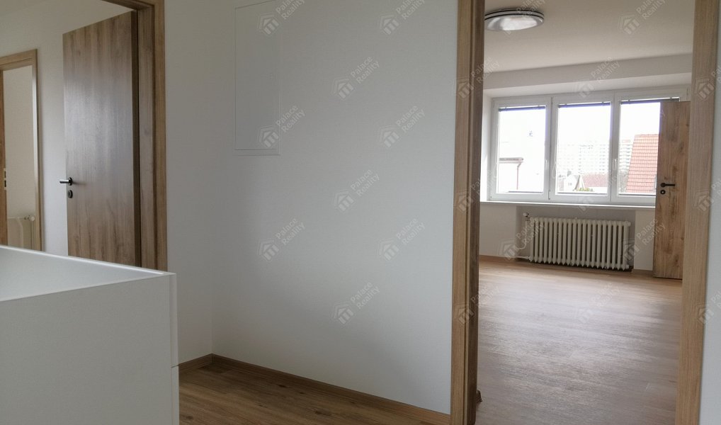 Pronájem bytu 3+kk 90 m², Hradec Králové – náhled fotky 22