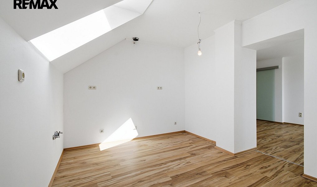 Prodej domu 250 m² s pozemkem 749 m², Kasejovice – náhled fotky 43