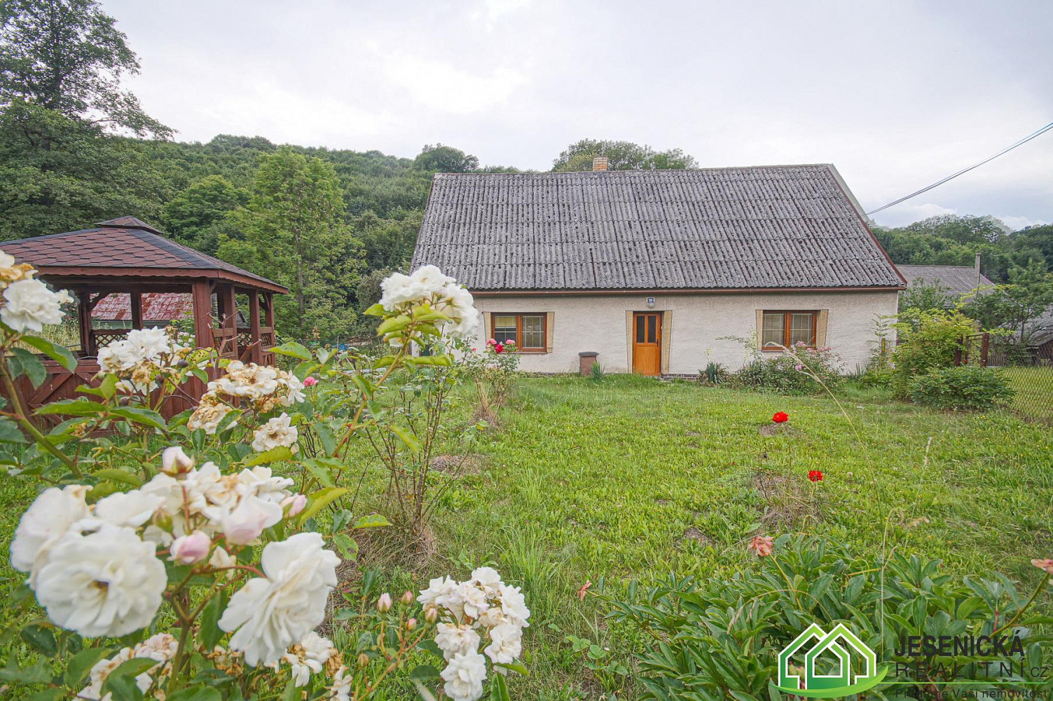Prodej domu 140 m² s pozemkem 635 m² — photo 2
