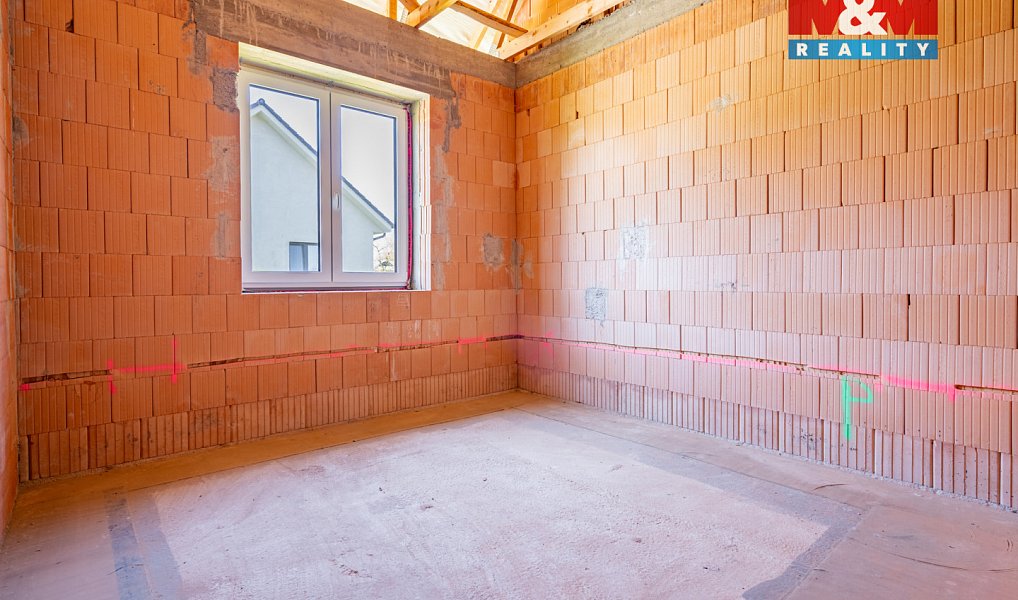 Prodej domu 168 m² s pozemkem 1 144 m², Domanín – náhled fotky 14