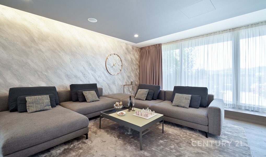 Prodej bytu 5+kk 317 m², Praha – náhled fotky 2