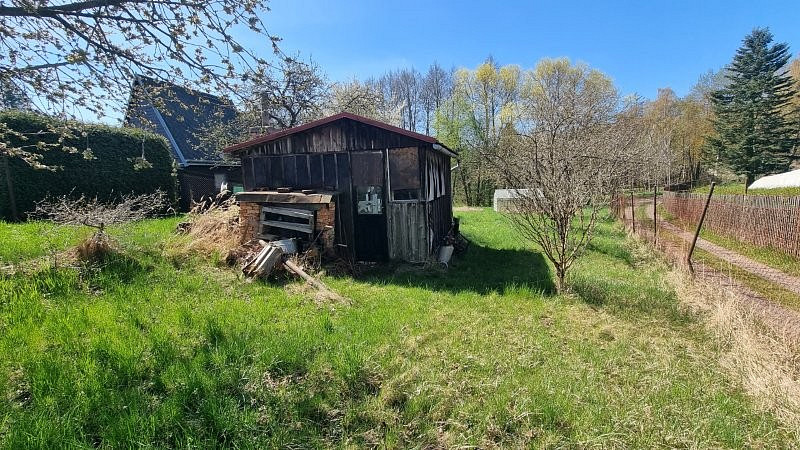 Prodej stavebního pozemku 711 m² – pohled 3