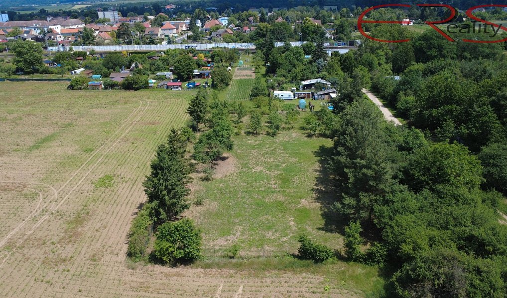 Prodej zahrady 2 335 m², Horní Počaply – náhled fotky 9