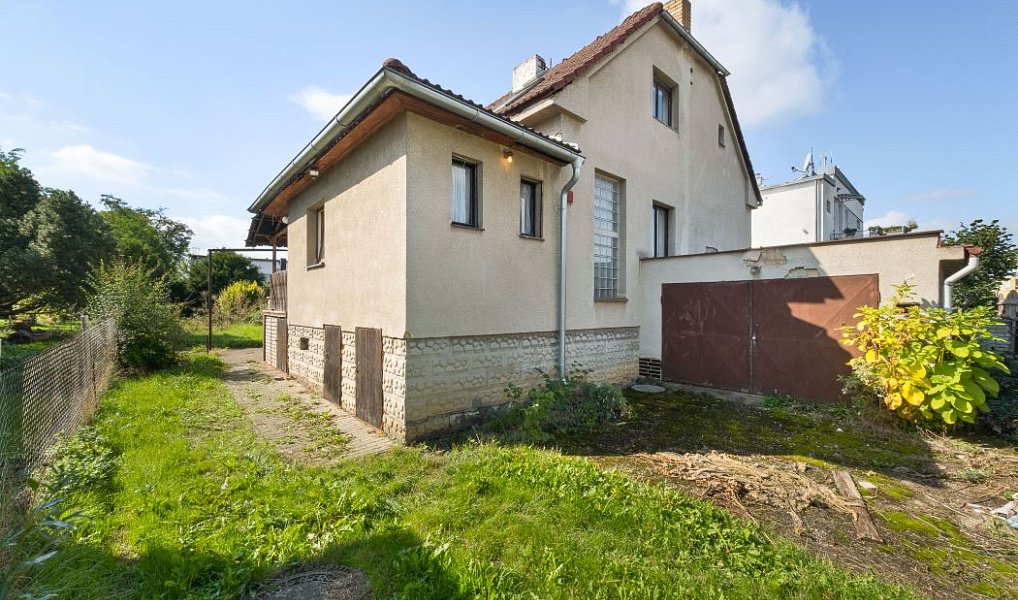 Prodej domu 196 m² s pozemkem 839 m², Praha – náhled fotky 2