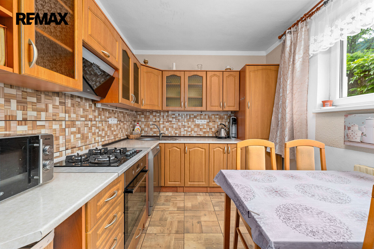 Prodej domu 306 m² s pozemkem 717 m² – fotografie 3
