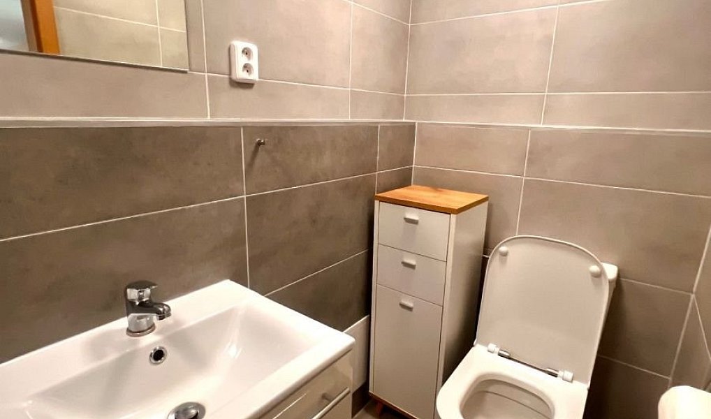 Prodej chaty/chalupy 145 m² s pozemkem 1 134 m², Hrob – náhled fotky 5
