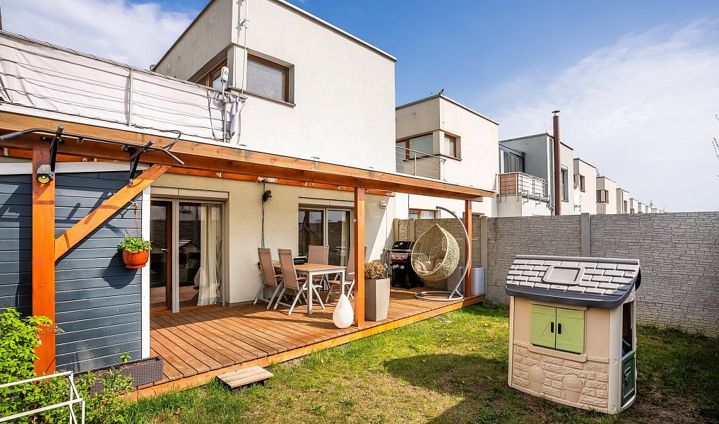 Prodej domu 92 m² s pozemkem 192 m², Praha – náhled fotky 3