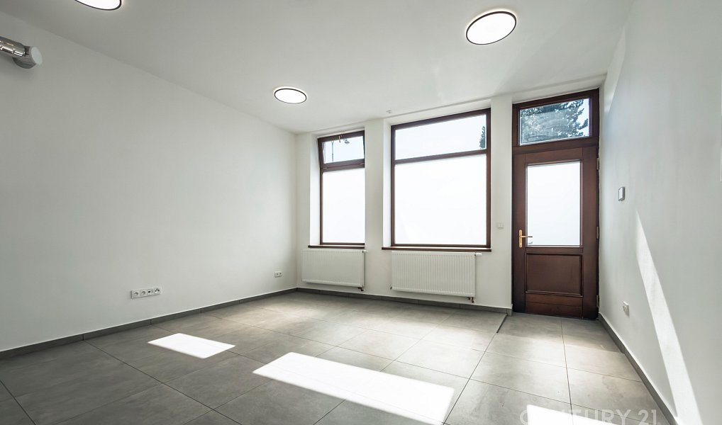 Pronájem obchodních prostor 36 m², Nový Jičín – náhled fotky 2