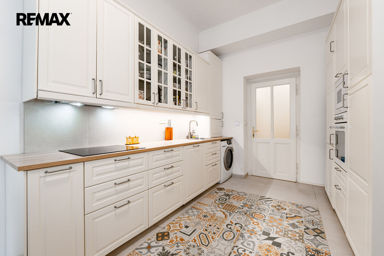 Pronájem bytu 2+1 86 m² – fotografie 2